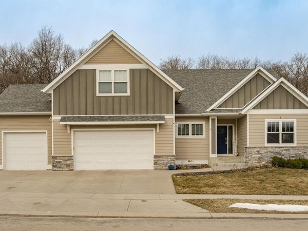 4283 Stone Point Drive NE, Rochester, MN 55906