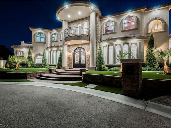 1721 S Tioga Way, Las Vegas, NV 89117