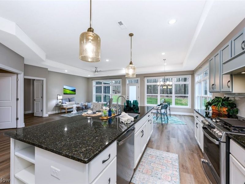 2080 Hawthorn Court, Green, OH 44720 Photo 12