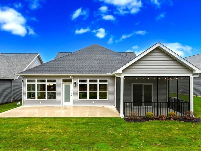 2080 Hawthorn Court, Green, OH 44720 Photo 2