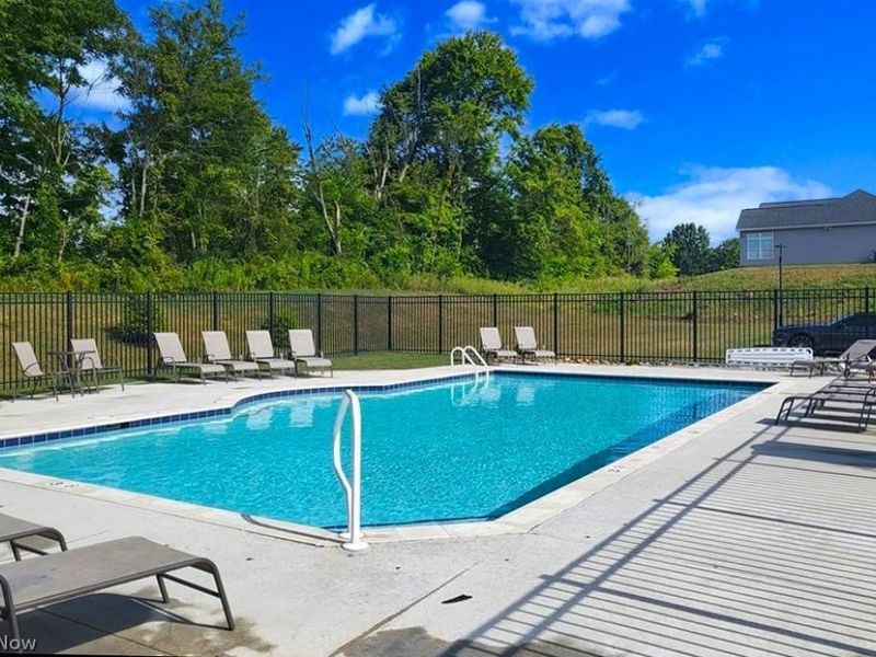 2080 Hawthorn Court, Green, OH 44720 Photo 47