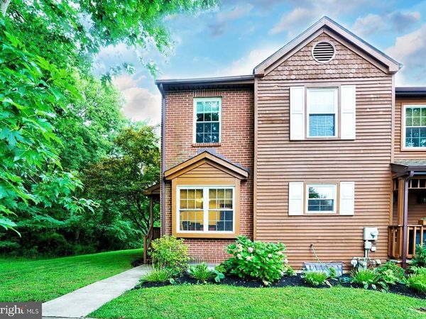 111 HONEYLOCUST COURT, COLLEGEVILLE, PA 19426