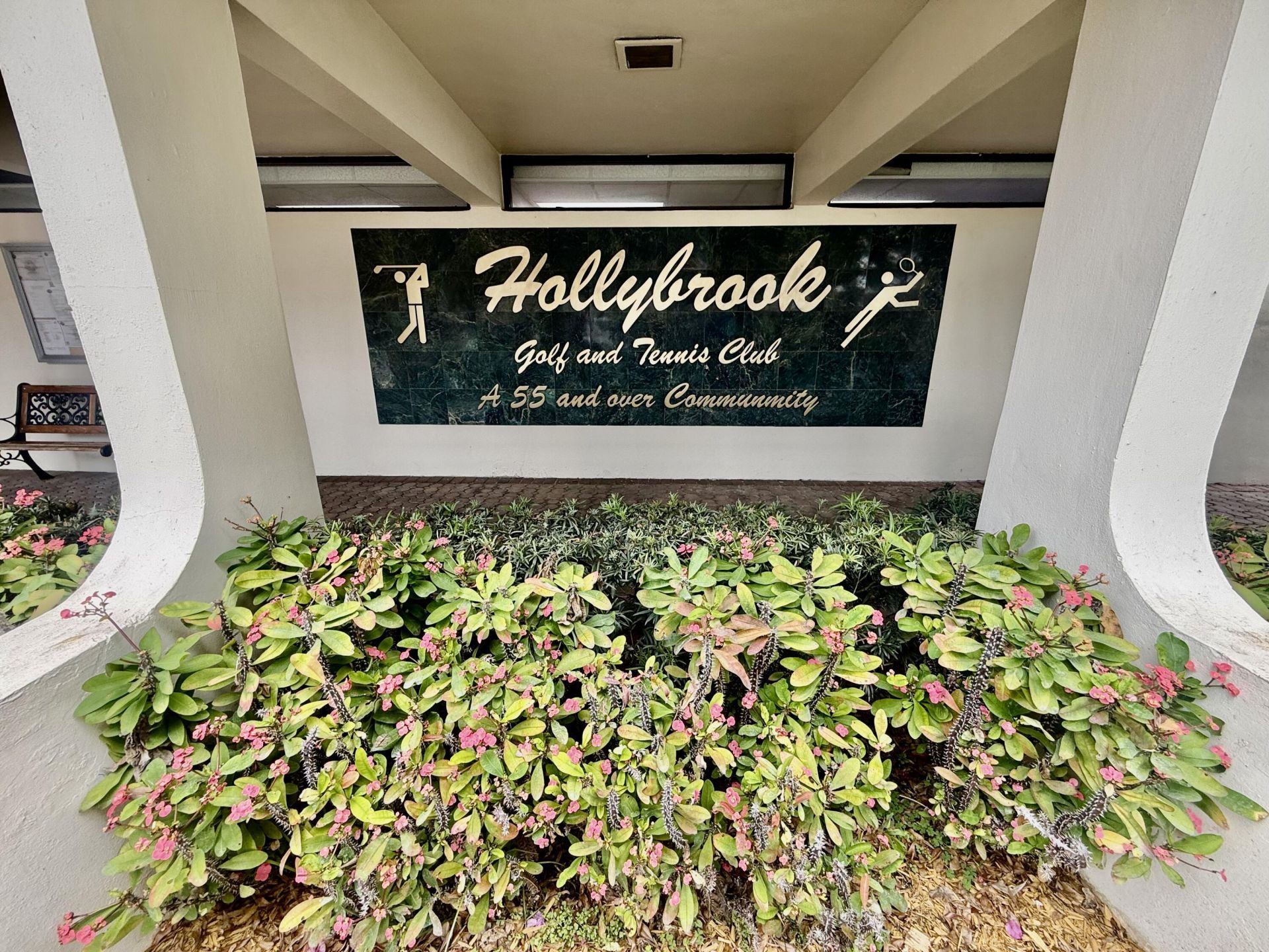 8970 S Hollybrook Boulevard, Unit 207, Pembroke Pines, FL 33025 Photo