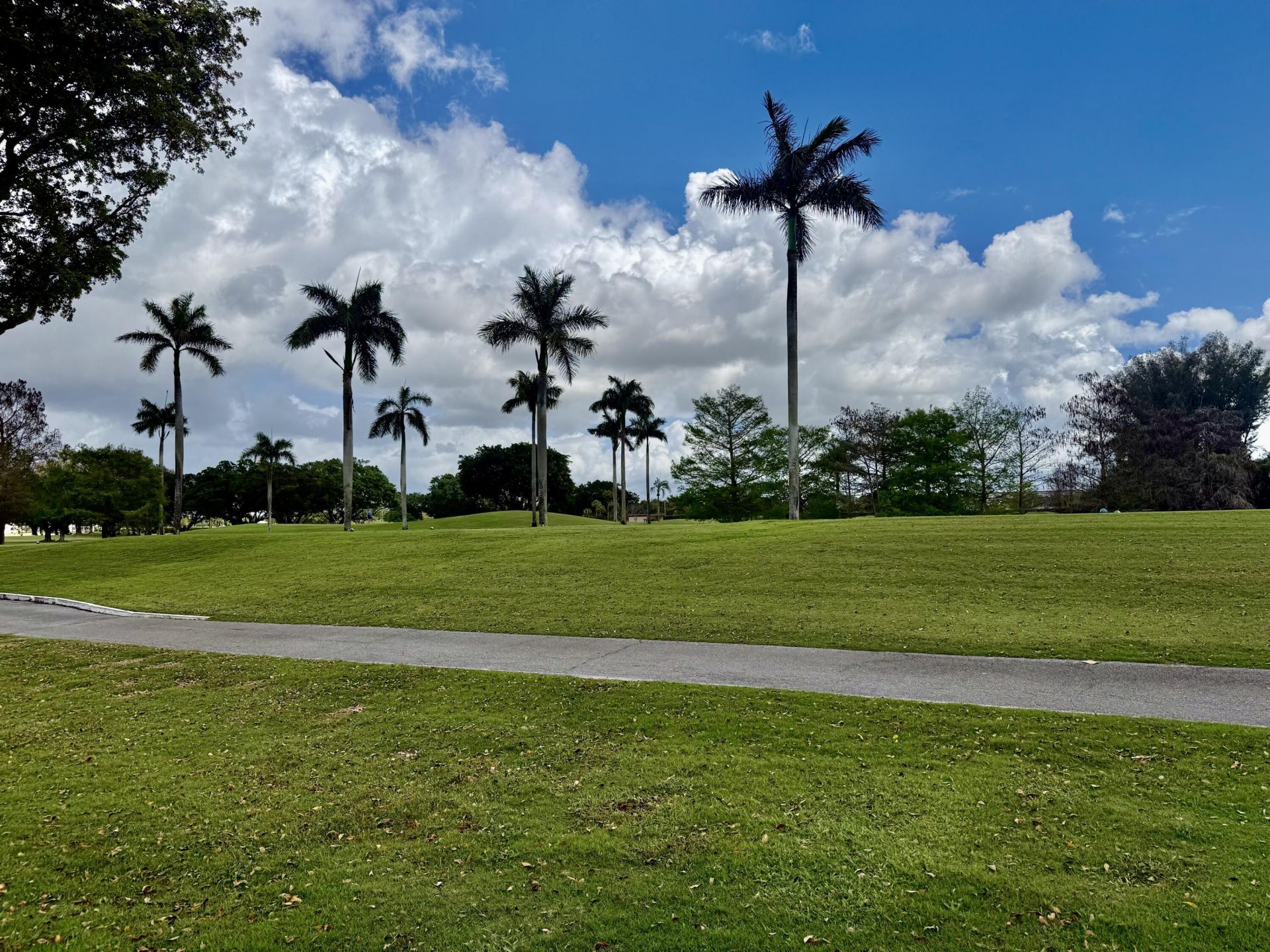 8970 S Hollybrook Boulevard, Unit 207, Pembroke Pines, FL 33025 Photo