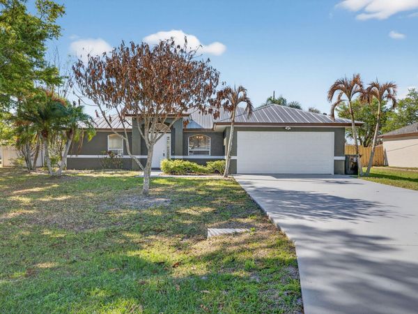 5475 NW Scepter Drive, Port St. Lucie, FL 34983