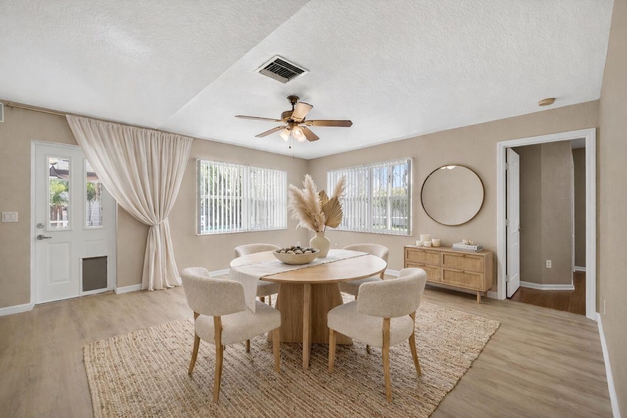 5475 NW Scepter Drive, Port Saint Lucie, FL 34983 Photo