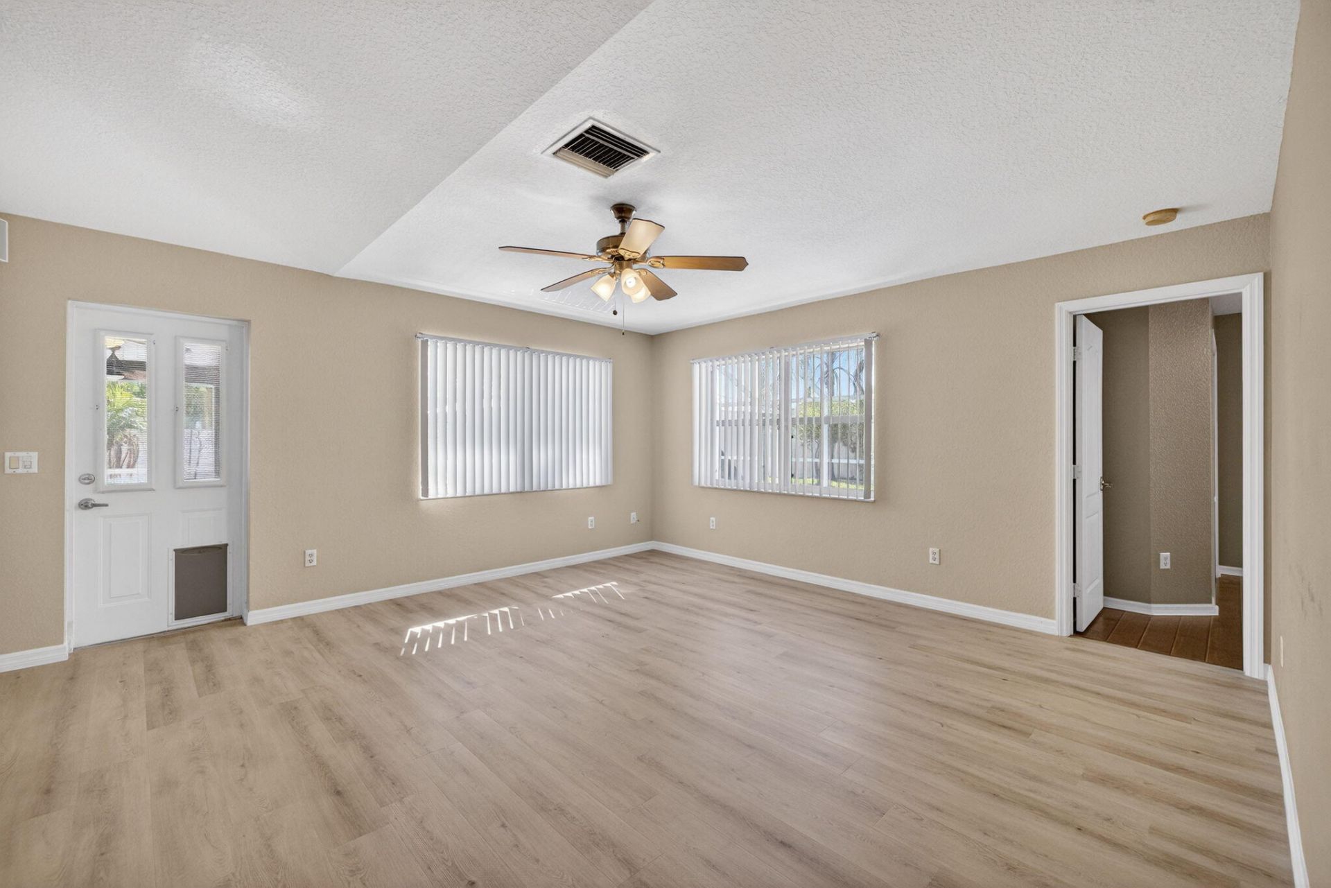 5475 NW Scepter Drive, Port Saint Lucie, FL 34983 Photo