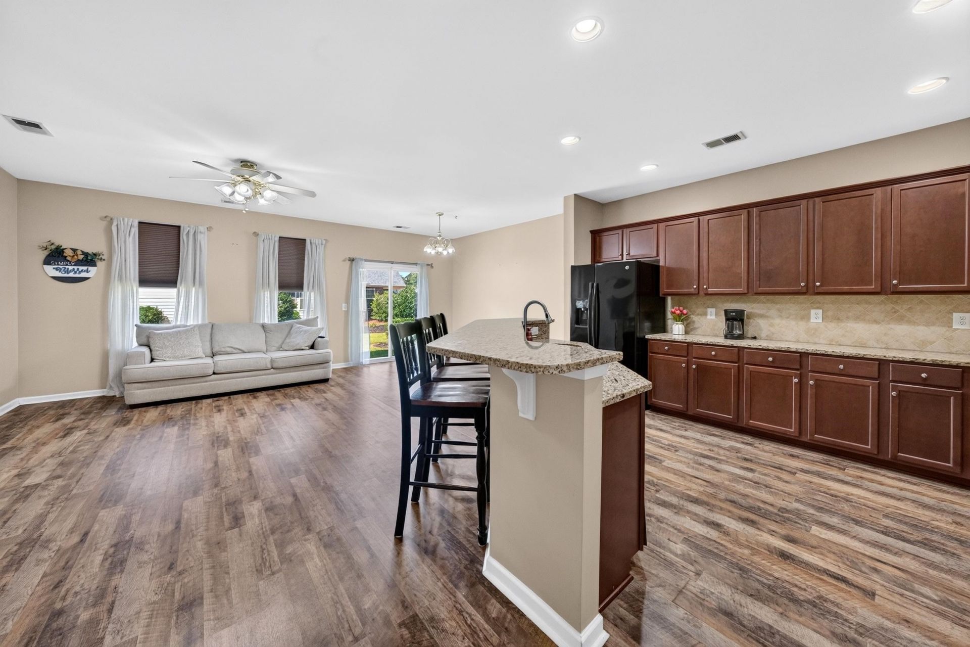 720 Pickering Dr. Photo 10