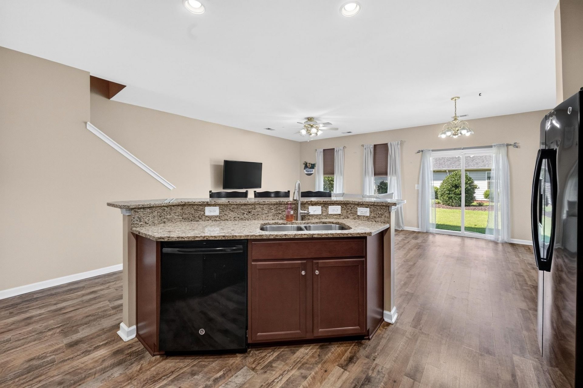 720 Pickering Dr. Photo 11