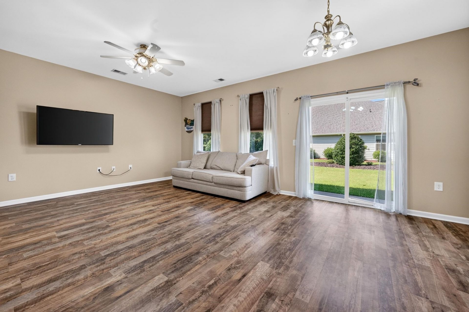 720 Pickering Dr. Photo 26