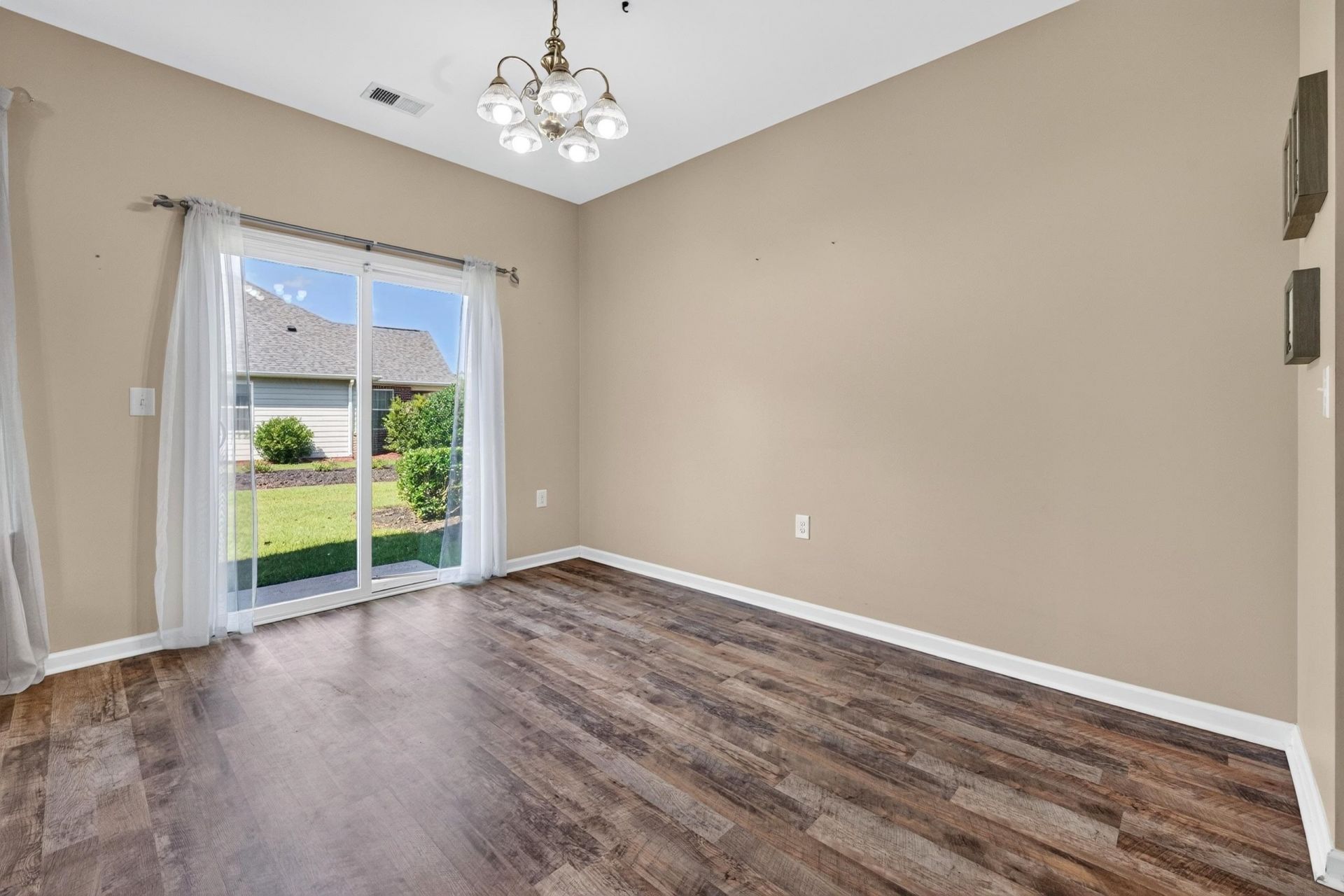 720 Pickering Dr. Photo 27