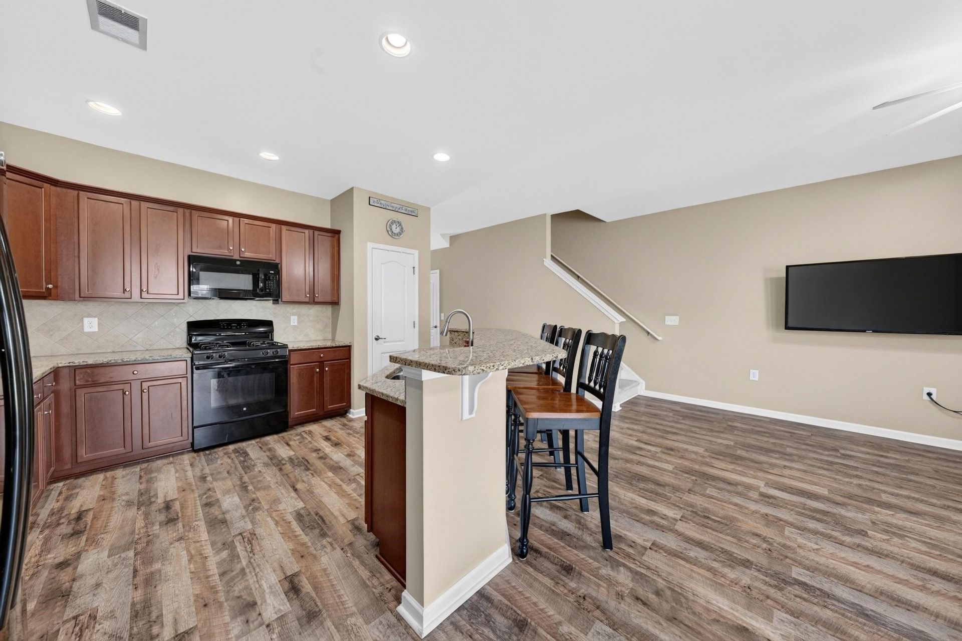 720 Pickering Dr. Photo 29