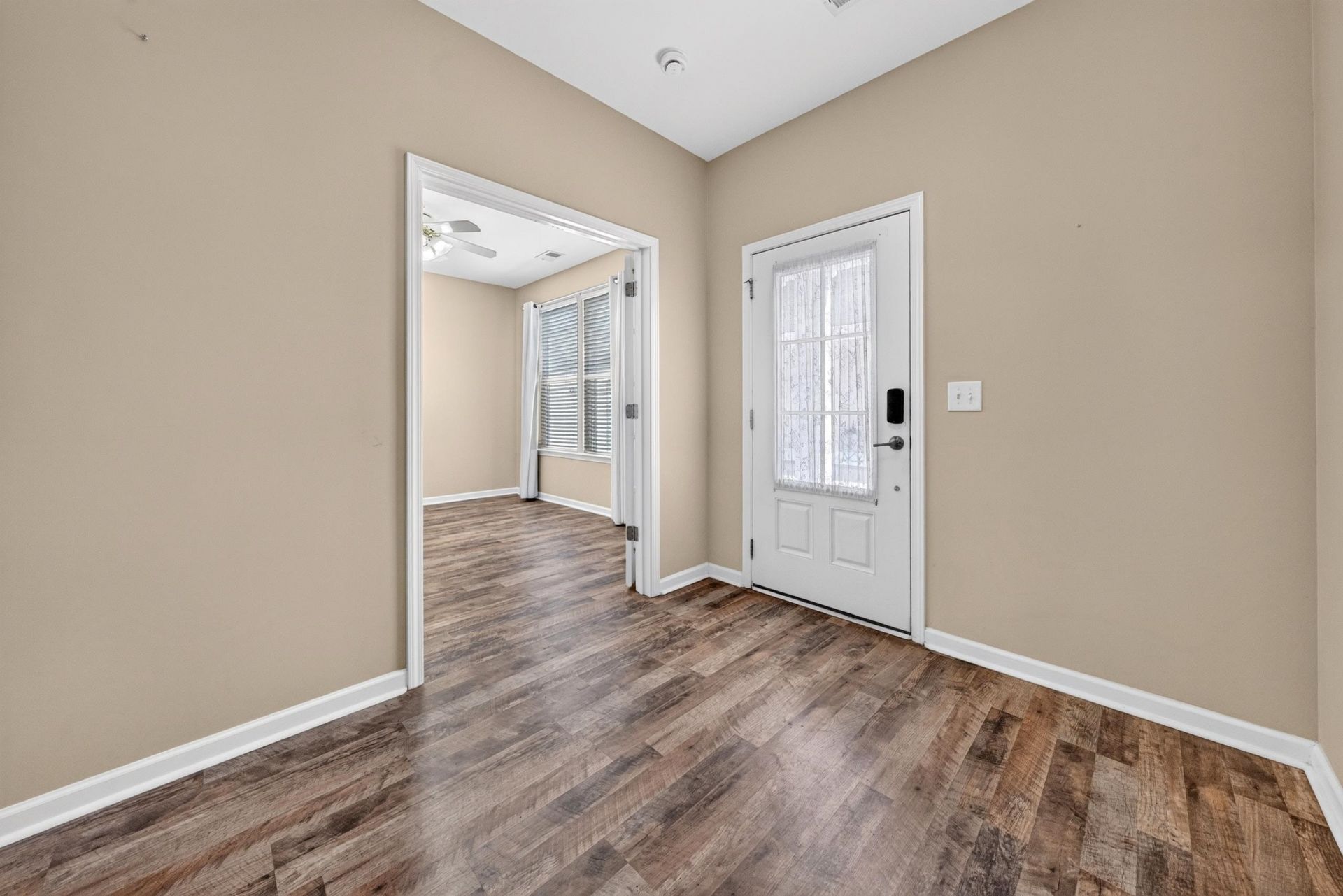720 Pickering Dr. Photo 5