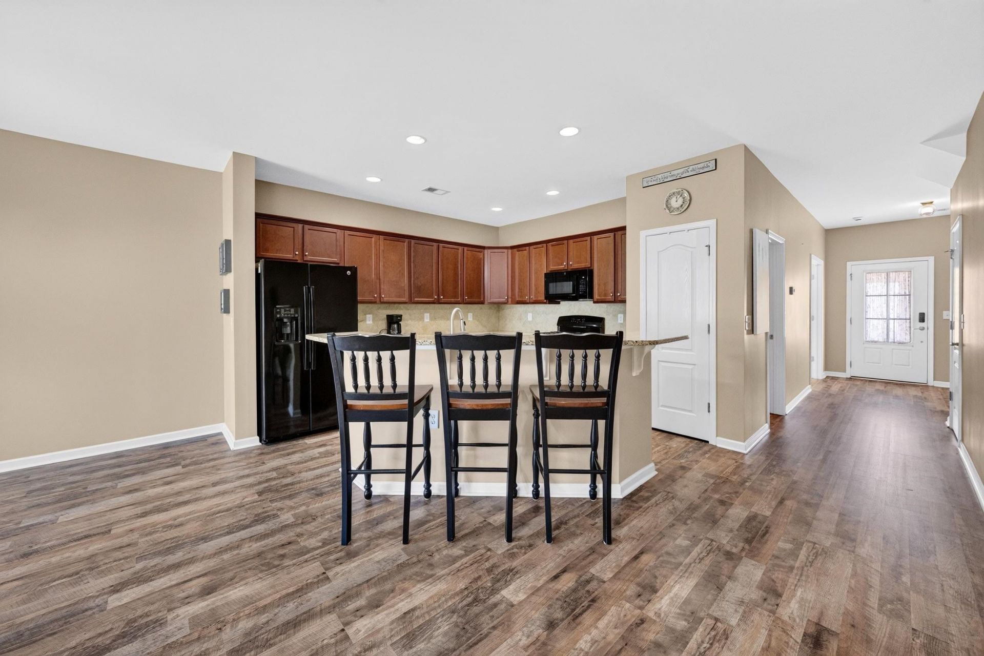 720 Pickering Dr. Photo 8