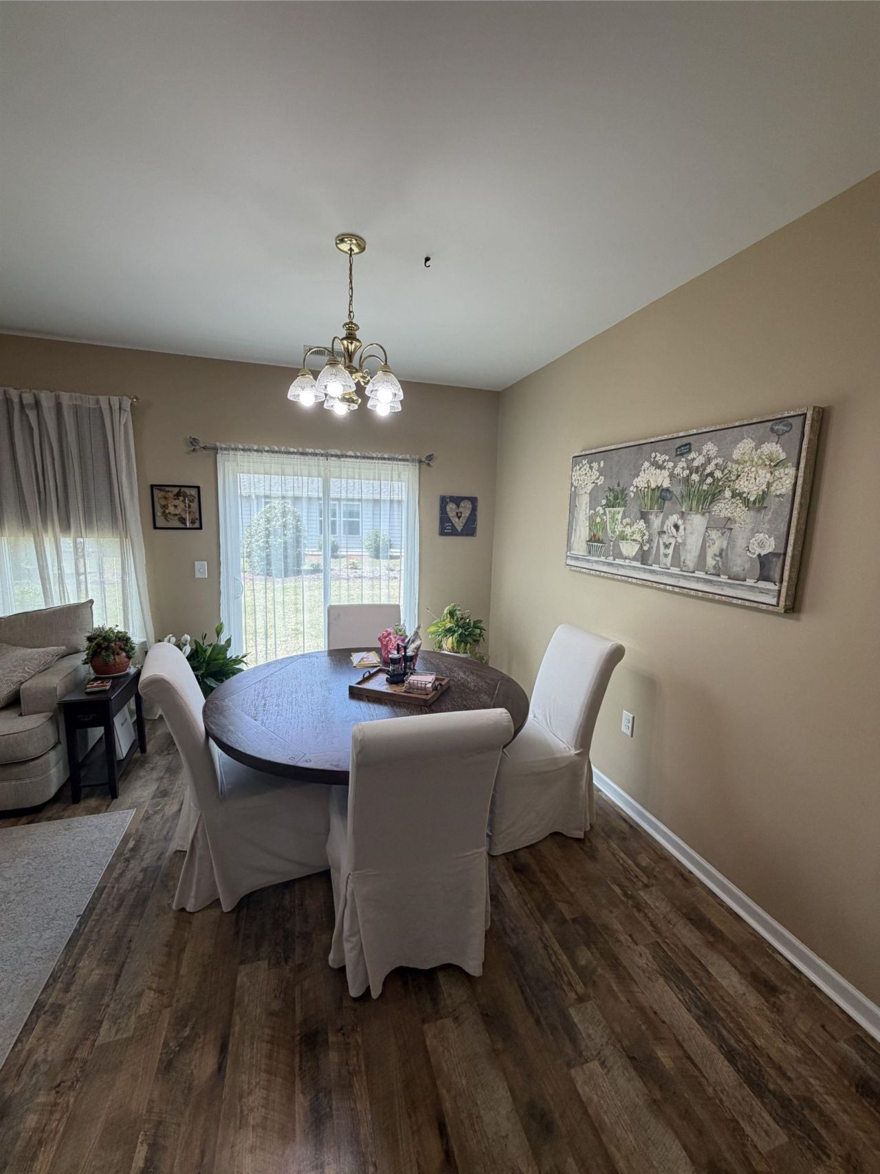 720 Pickering Dr. Photo 8