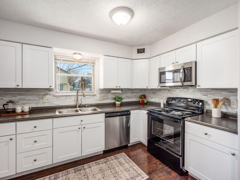 1638 Carrigallen Lane, Columbus, OH 43228 Photo 18