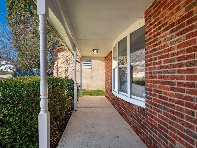 1638 Carrigallen Lane, Columbus, OH 43228 Photo 5