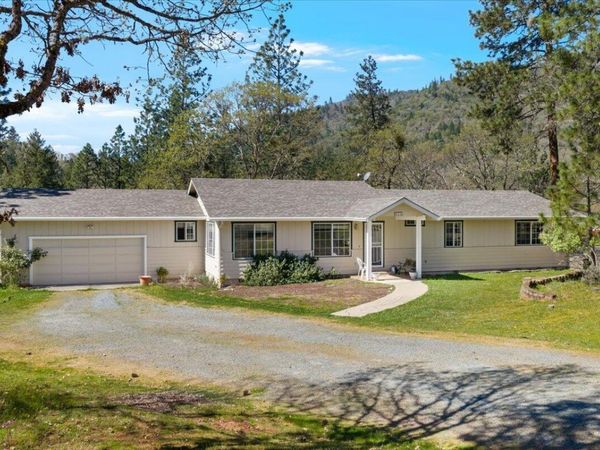 650 Board Shanty Creek Road, Grants Pass, OR 97527