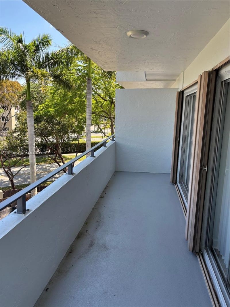 7900 Camino Cir, Unit 308, Miami, FL 33143 Photo