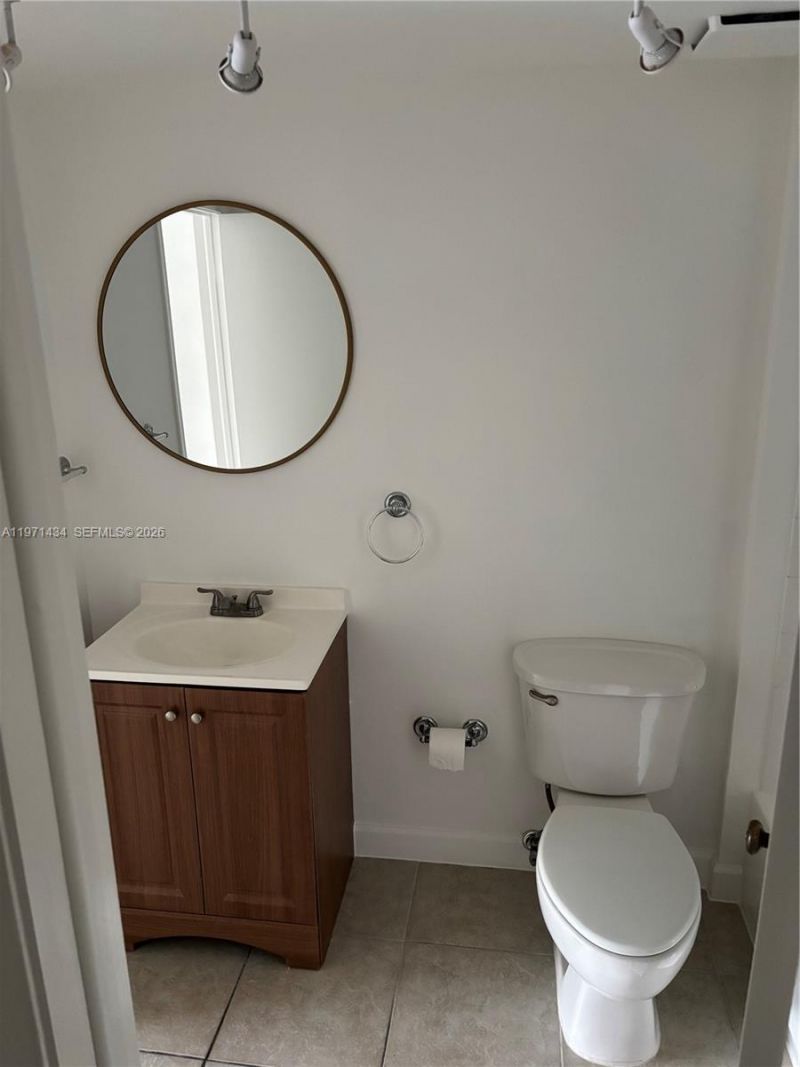7900 Camino Cir, Unit 308, Miami, FL 33143 Photo