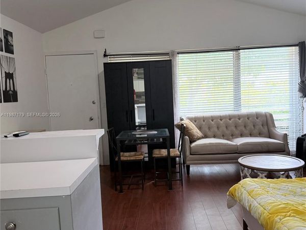 2633 NE 32nd St , Unit A, Fort Lauderdale, FL 33306