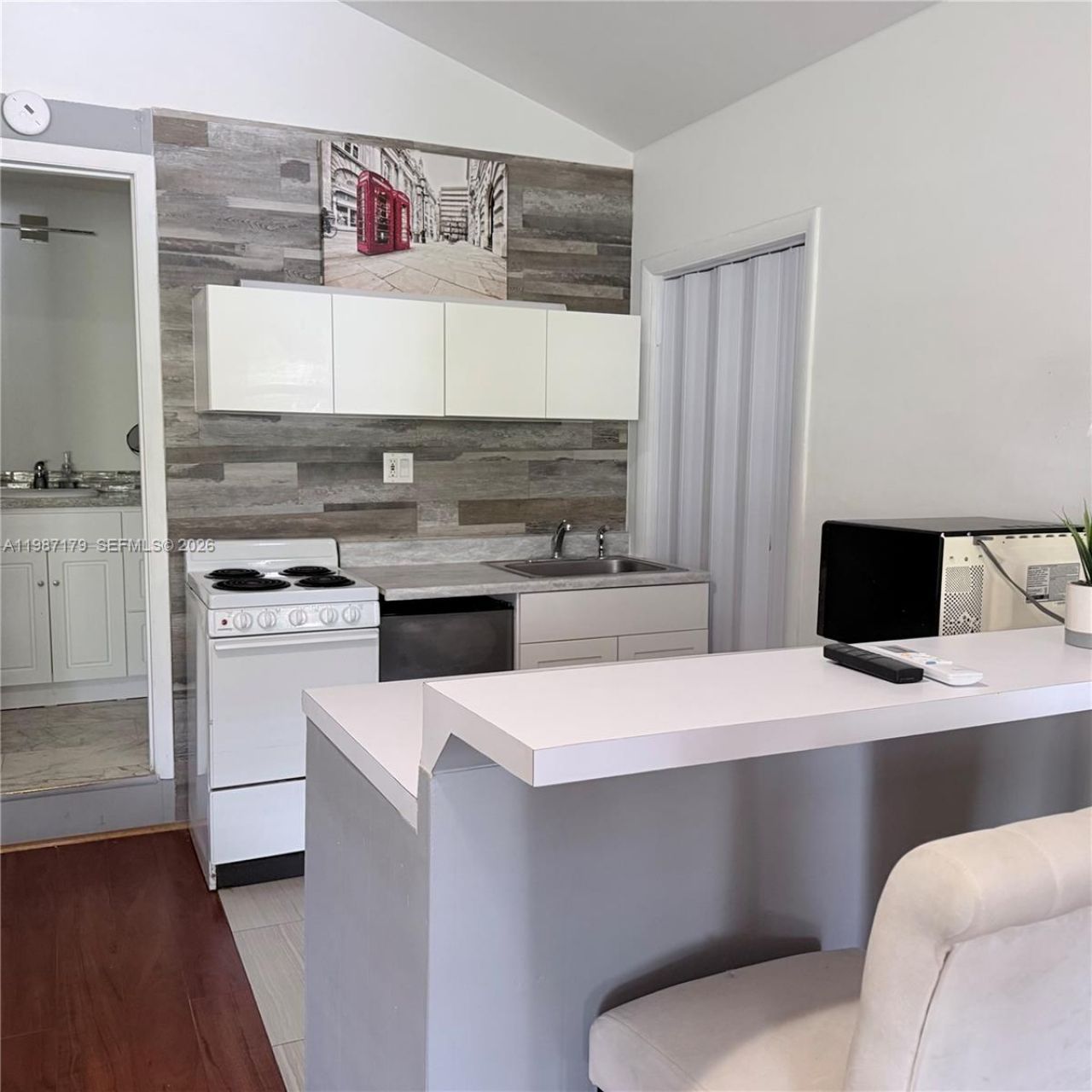 2633 NE 32nd St , Unit A, Fort Lauderdale, FL 33306 Photo