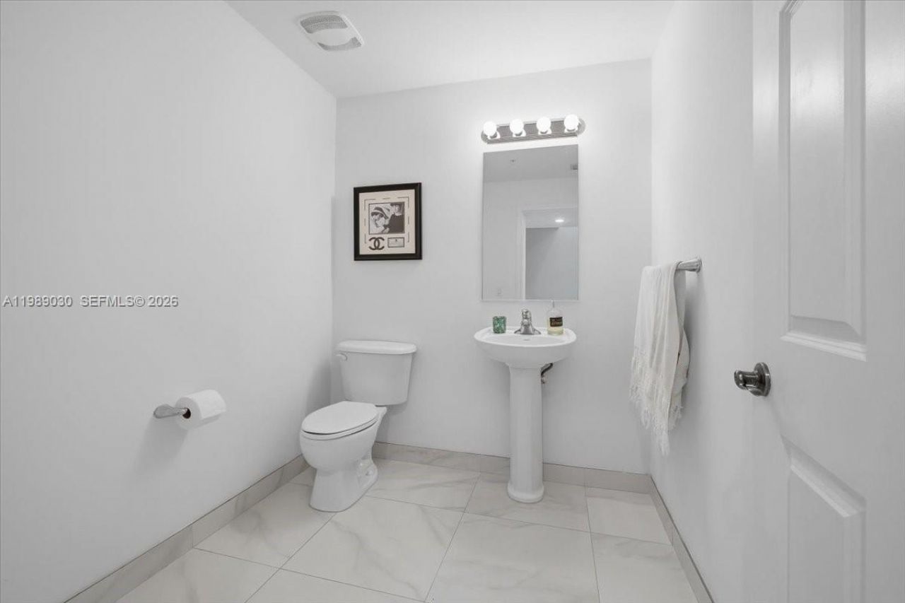 8390 SW 72nd Ave , Unit 106, Miami, FL 33143 Photo