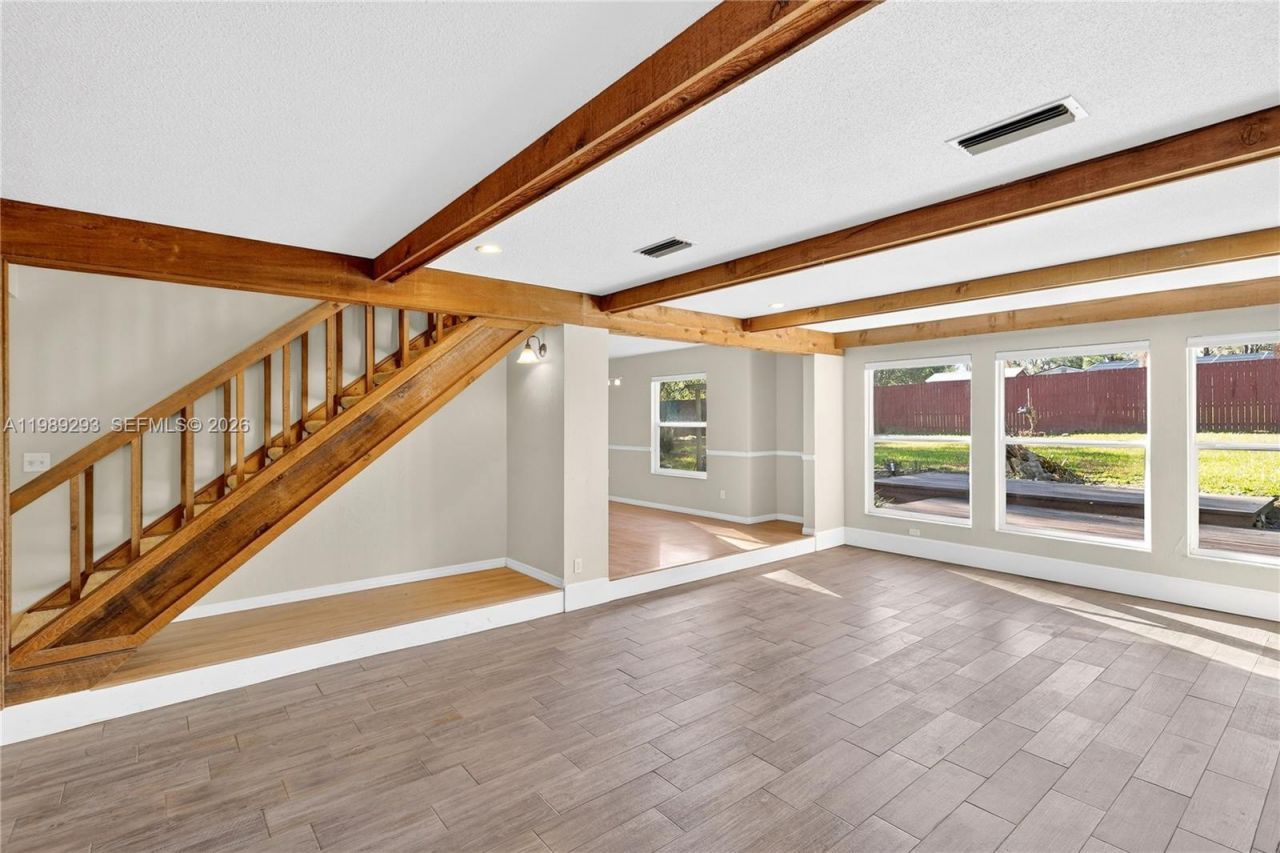 8435 NW 6th Ave, Gainesville, FL 32607 Photo