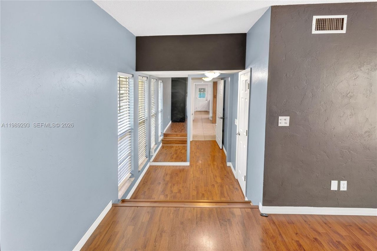 8435 NW 6th Ave, Gainesville, FL 32607 Photo