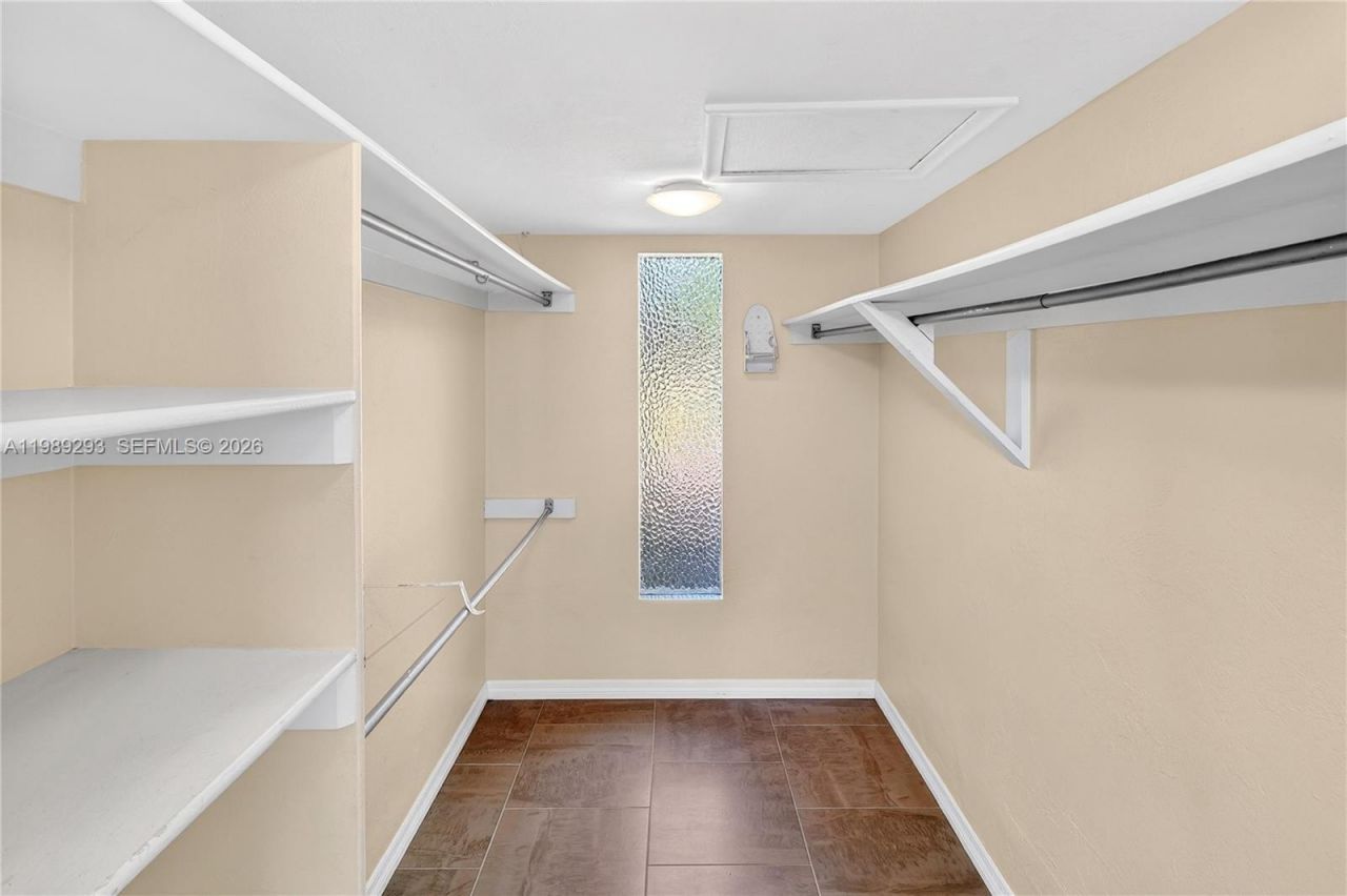 8435 NW 6th Ave, Gainesville, FL 32607 Photo