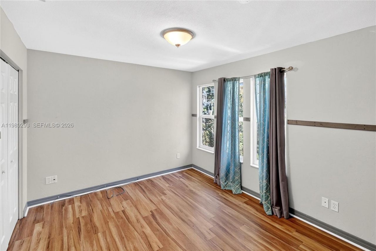 8435 NW 6th Ave, Gainesville, FL 32607 Photo