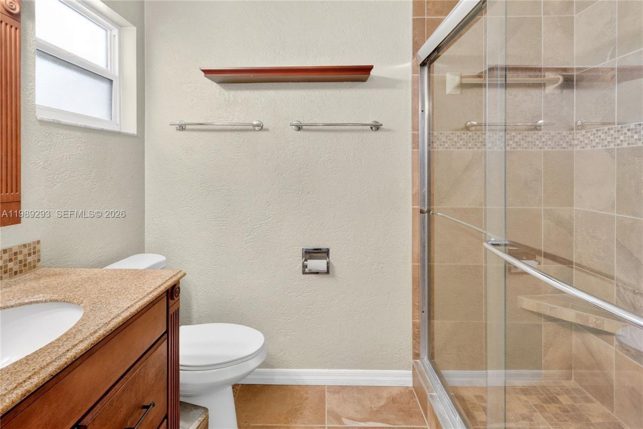 8435 NW 6th Ave, Gainesville, FL 32607 Photo