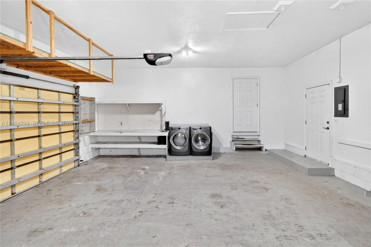 8435 NW 6th Ave, Gainesville, FL 32607 Photo