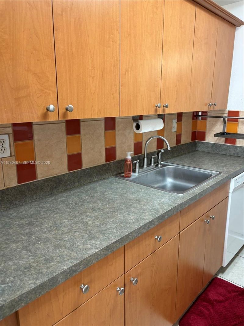 10900 SW 104th St , Unit 303, Miami, FL 33176 Photo