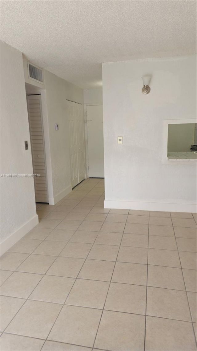 4550 NW 9th St , Unit 505E, Miami, FL 33126 Photo