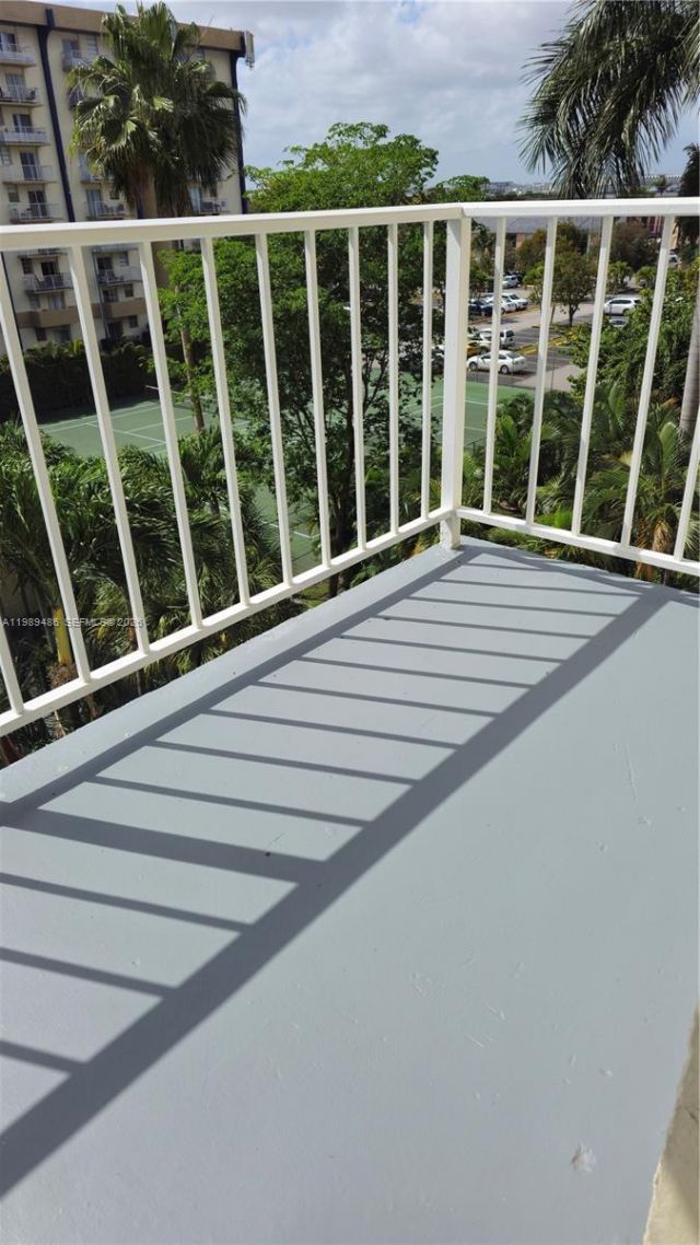 4550 NW 9th St , Unit 505E, Miami, FL 33126 Photo
