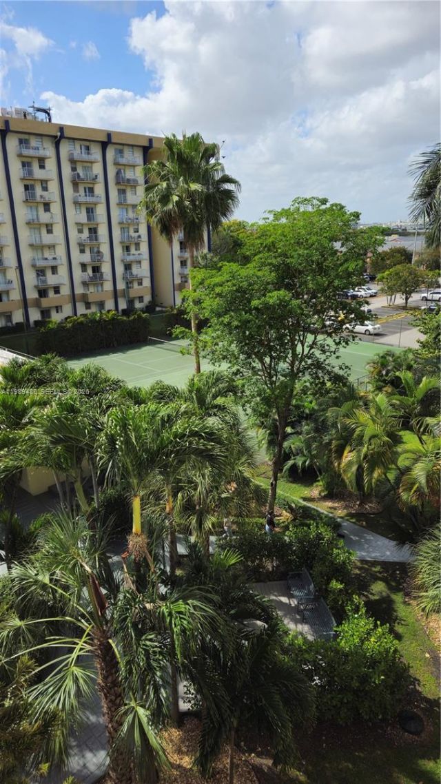 4550 NW 9th St , Unit 505E, Miami, FL 33126 Photo