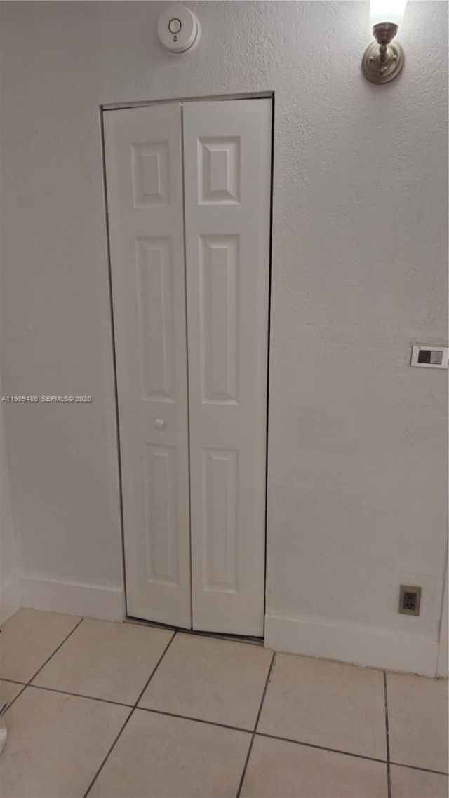 4550 NW 9th St , Unit 505E, Miami, FL 33126 Photo