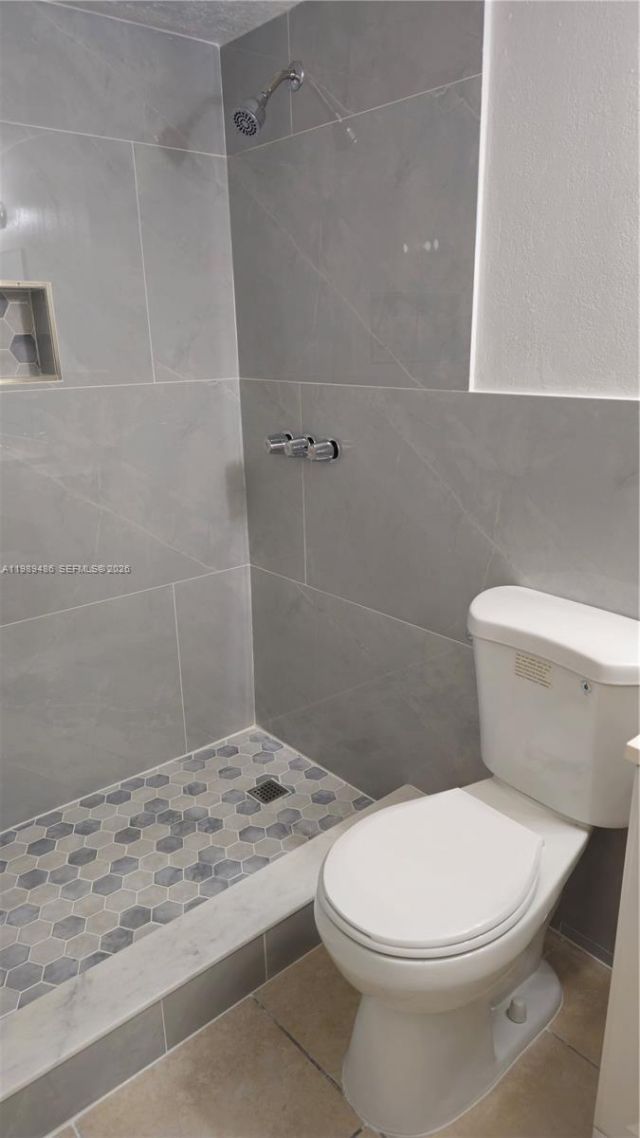 4550 NW 9th St , Unit 505E, Miami, FL 33126 Photo