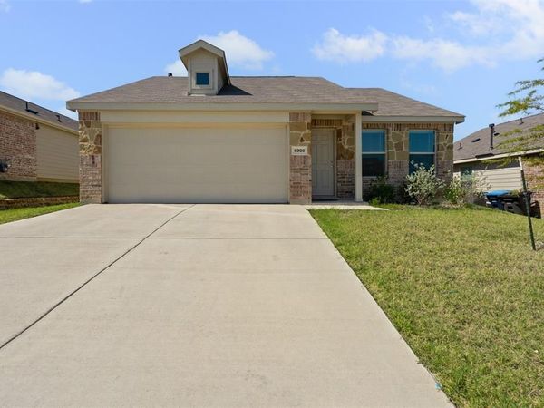 8308 High Robin Avenue, Fort Worth, TX 76123