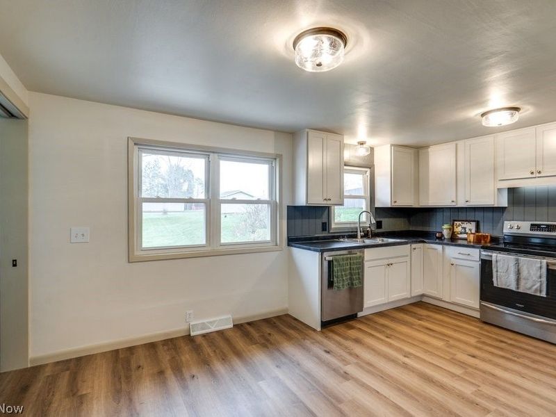 1010 Miles Avenue NW, Canton, OH 44708 Photo 12