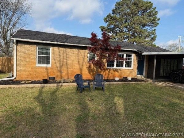 219 Berton, Holdenville, OK 74848