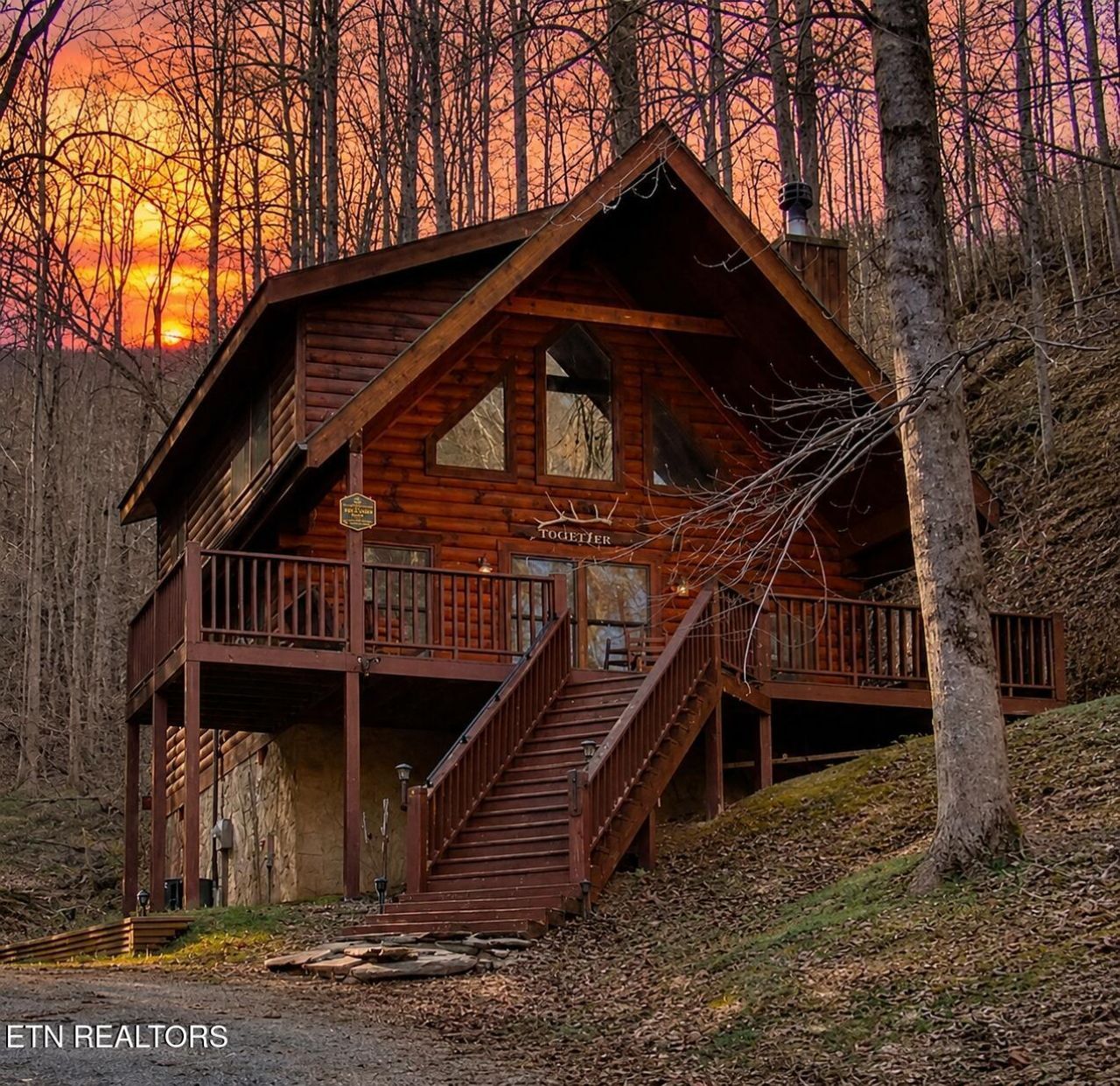 2244 Valley Mountain Way, Sevierville, TN 37862 Main Photo