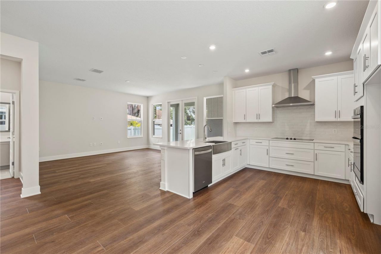 1522 W Arch Street, Tampa, FL 33607 Photo