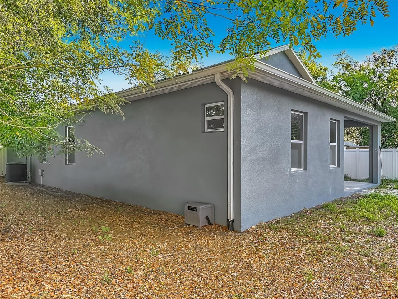 105 E Broad Street, Tampa, FL 33604 Photo