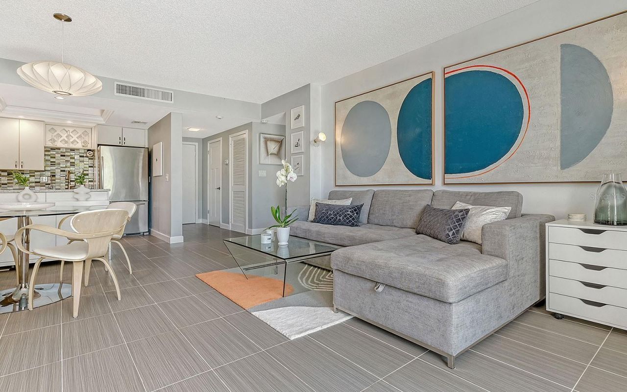 1212 Benjamin Franklin Drive, Unit 305, Sarasota, FL 34236 Photo