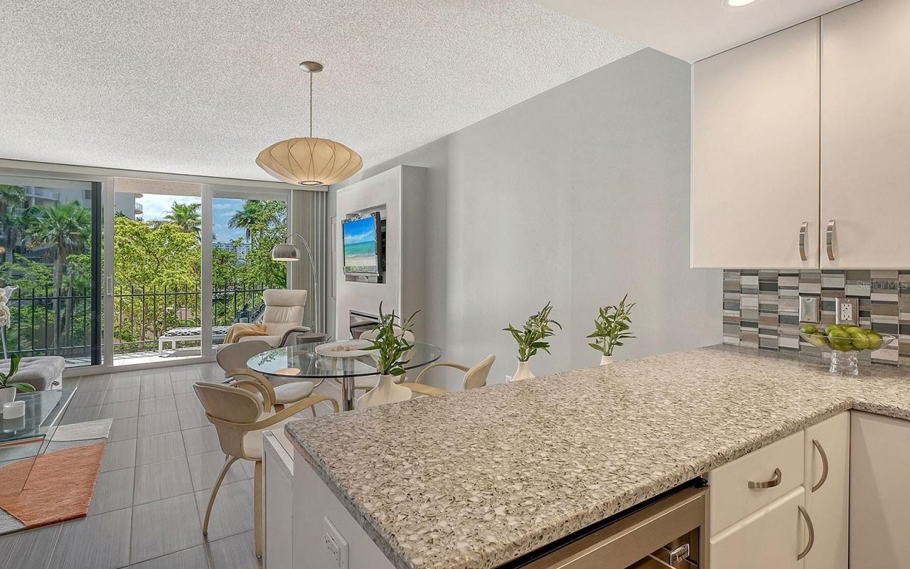 1212 Benjamin Franklin Drive, Unit 305, Sarasota, FL 34236 Photo