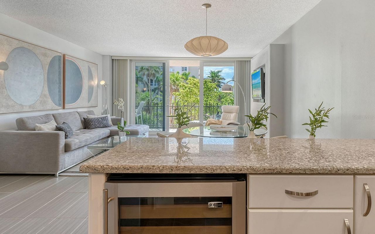 1212 Benjamin Franklin Drive, Unit 305, Sarasota, FL 34236 Photo