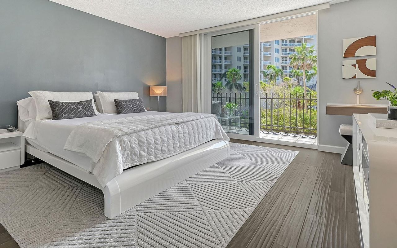 1212 Benjamin Franklin Drive, Unit 305, Sarasota, FL 34236 Photo