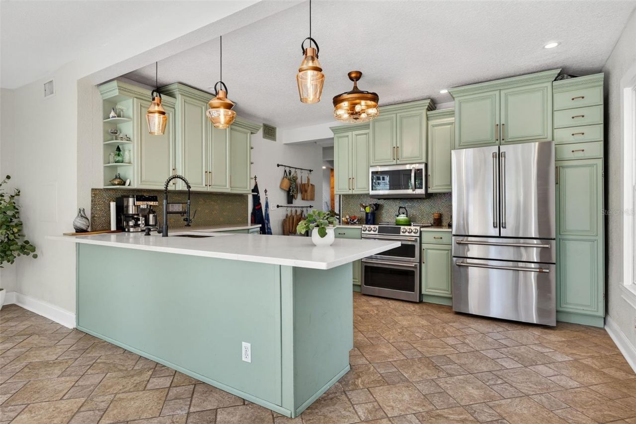 2005 Jackson Street N, Saint Petersburg, FL 33704 Photo